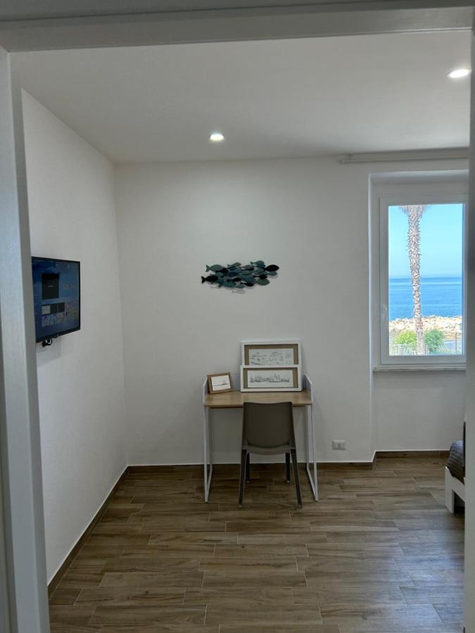 Stella Di Mare- Cruise Shuttle Hotel Civitavecchia Buitenkant foto